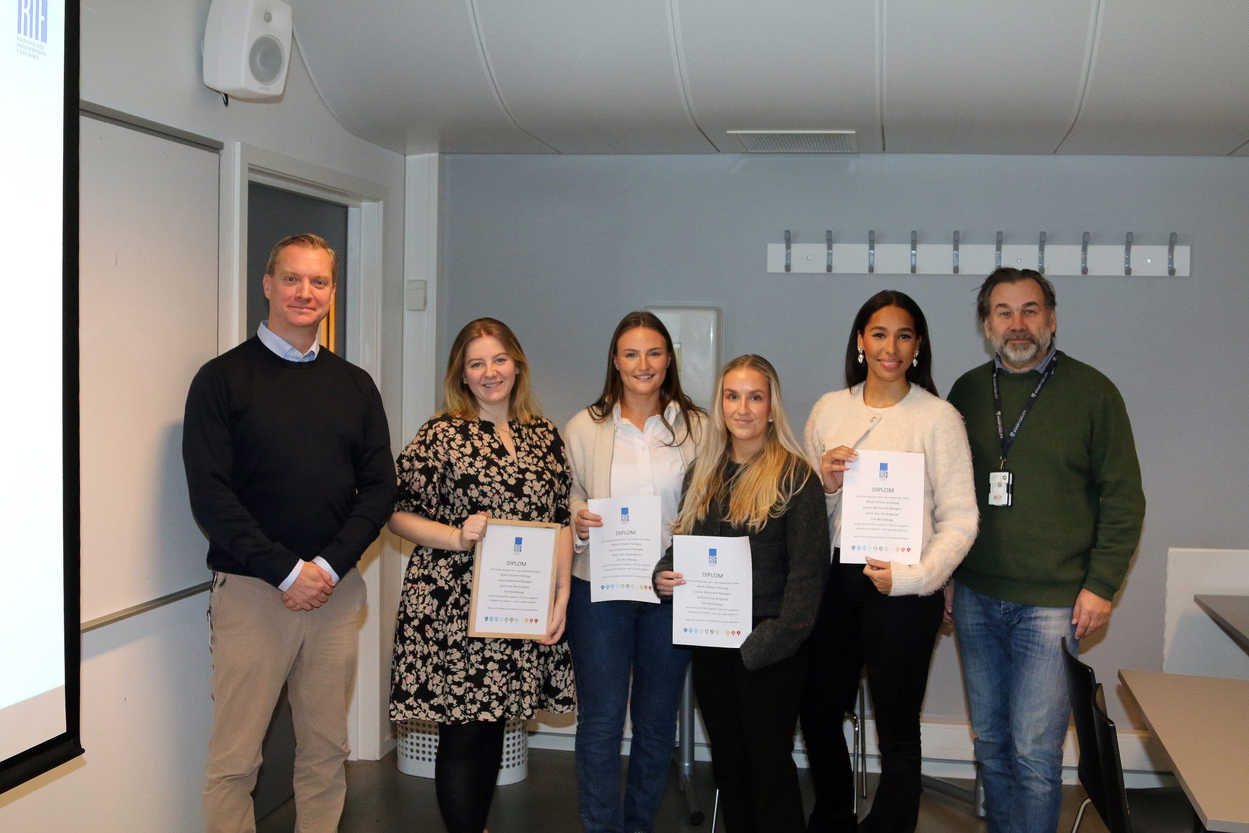 Beste-bacheloroppgave-vann-og-miljo-141123-IMG_1988-scaled Gruppen bak årets beste bacheloroppgave i vann og miljø