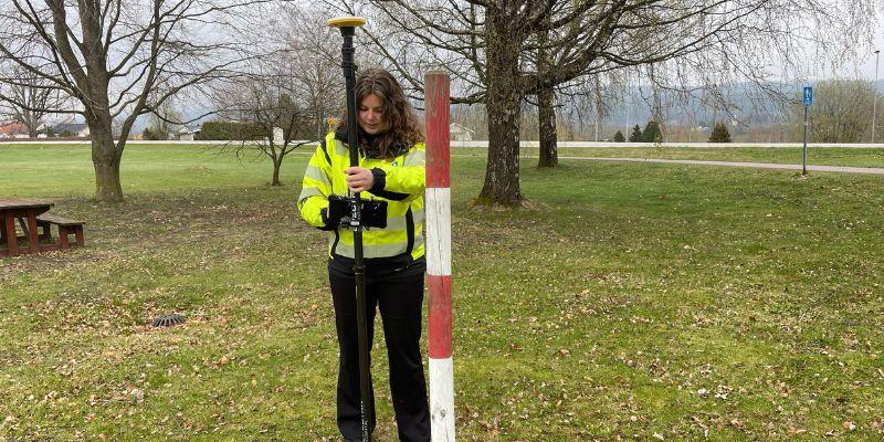 Trainee-Vann Vilde Bårdsen Hustoft i praktisk arbeid i Holmestrand kommune. Foto: Privat. Trainee-Vann Vilde Bårdsen Hustoft i praktisk arbeid i Holmestrand kommune. Foto: Privat.